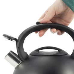 Czarny czajnik stalowy z gwizdkiem na gaz 2,5L