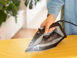 Żelazko parowe ANTI-CALC ANTI-DRIP prasowanie w pionie 2800W