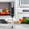 Kompaktowy blender, rozdrabniacz ręczny z pojemnikiem