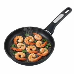 Patelnia 20cm solidna z powłoką 